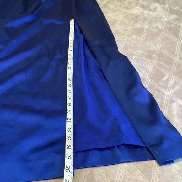 Tahari Blue Formal Prom Party Gown Dress in Size 12. - Picture 16 of 16